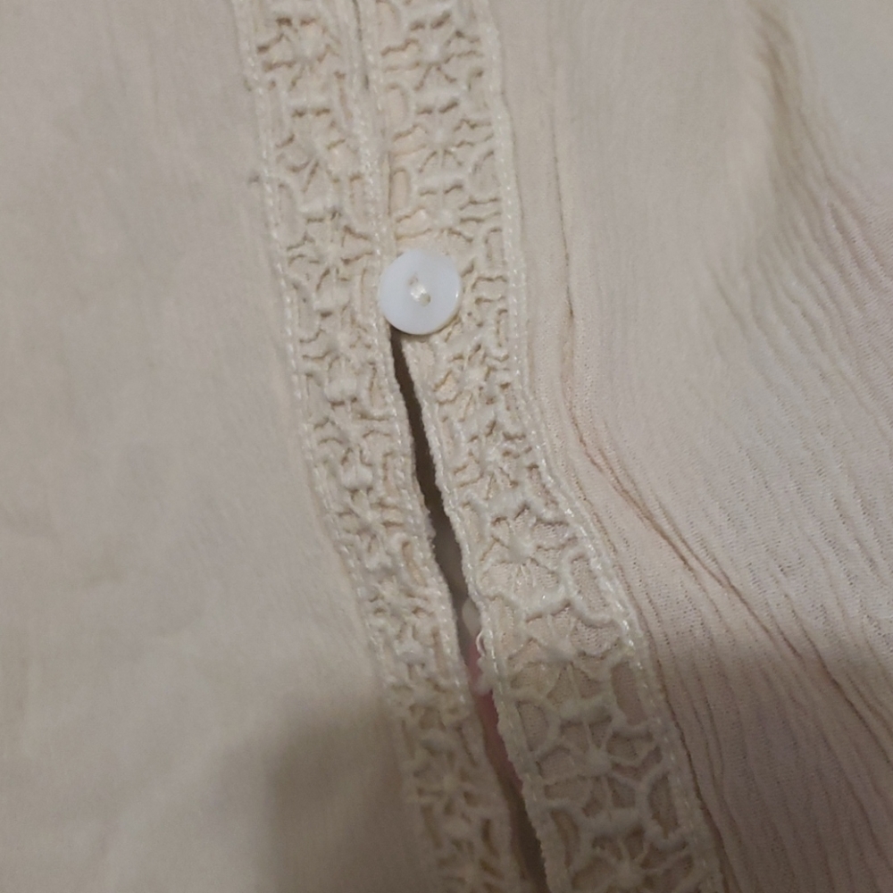 1 L left New boutique lace top - Picture 10 of 12